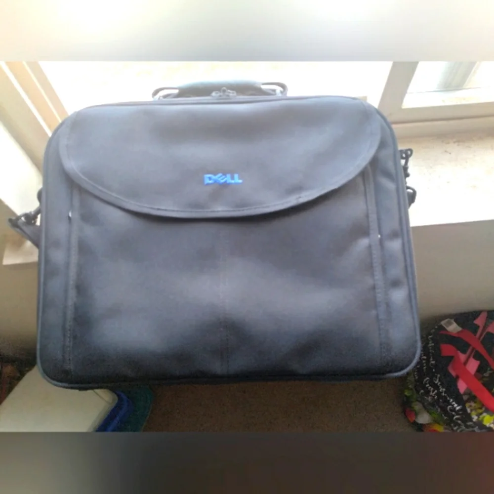 Dell Black Laptop Bag all intact 16.5 × 13.5 × 3 Elastic Inside for strapping